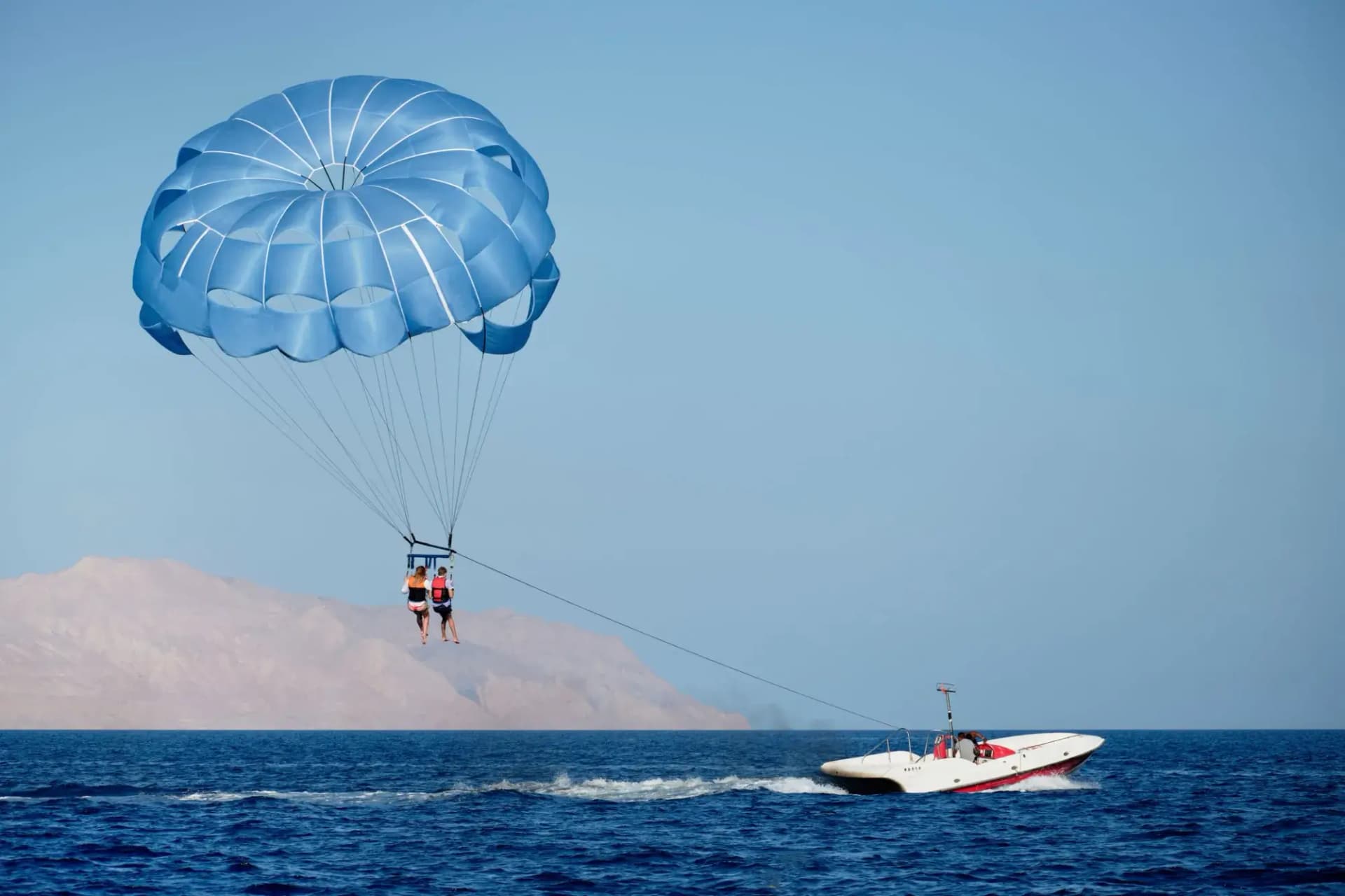 Hurghada Parasailing Adventure | Red Sea Aerial Flight Experience tour – thumbnail 2
