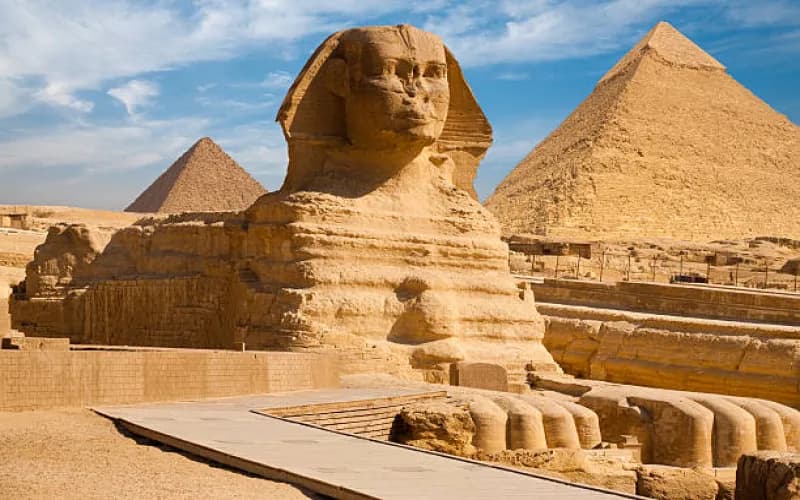 Cairo Day Trip — Pyramids, Sphinx & Museum