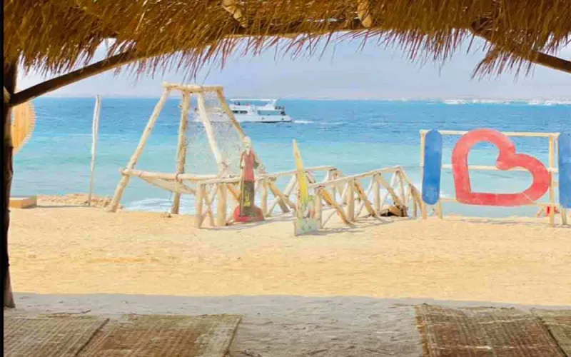 Family snorkeling excursion Magawish Island Hurghada